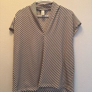 like new sleeveless h&m striped blouse - size M